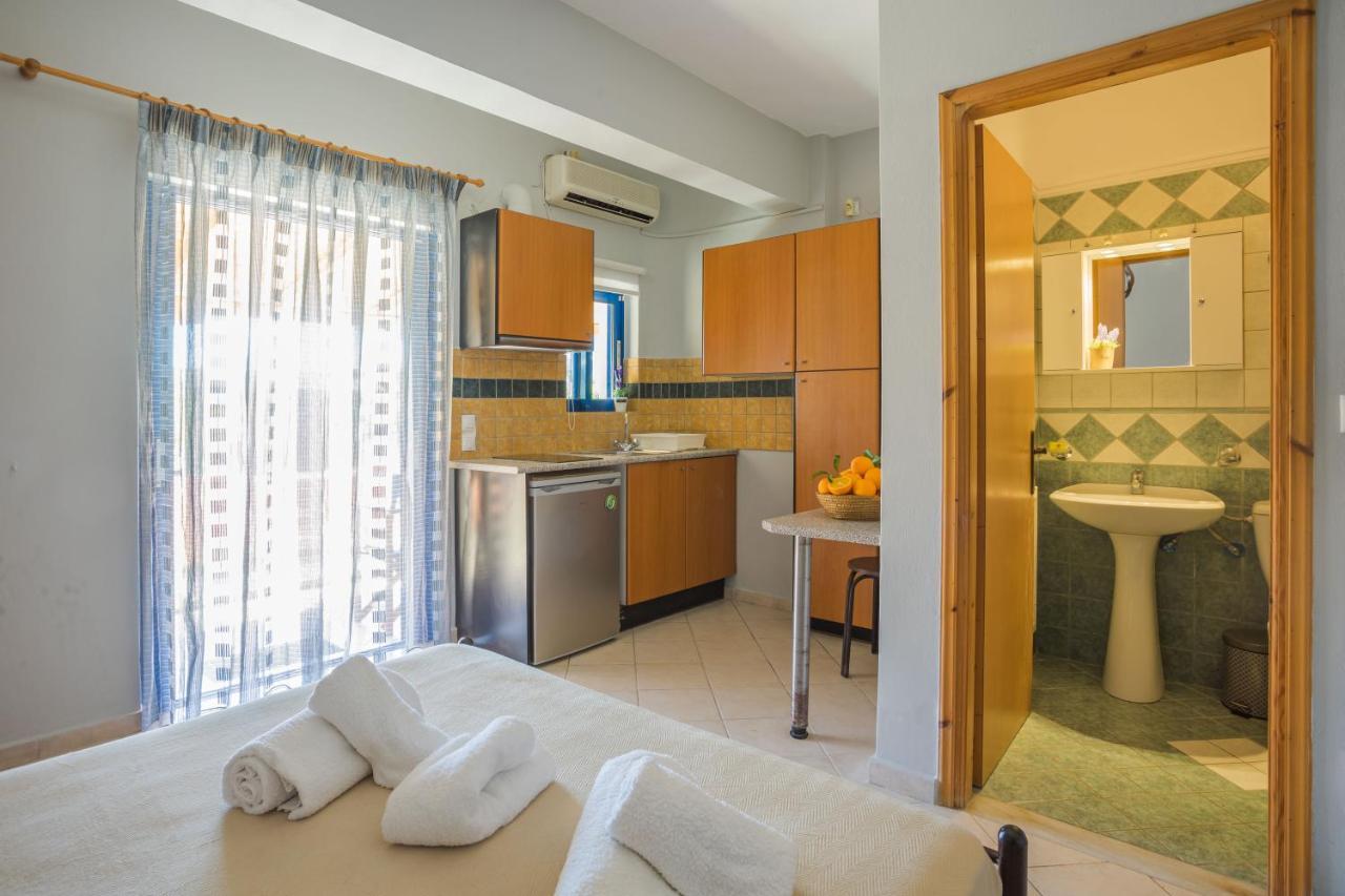 Orange Apartments Vasiliki  Bagian luar foto